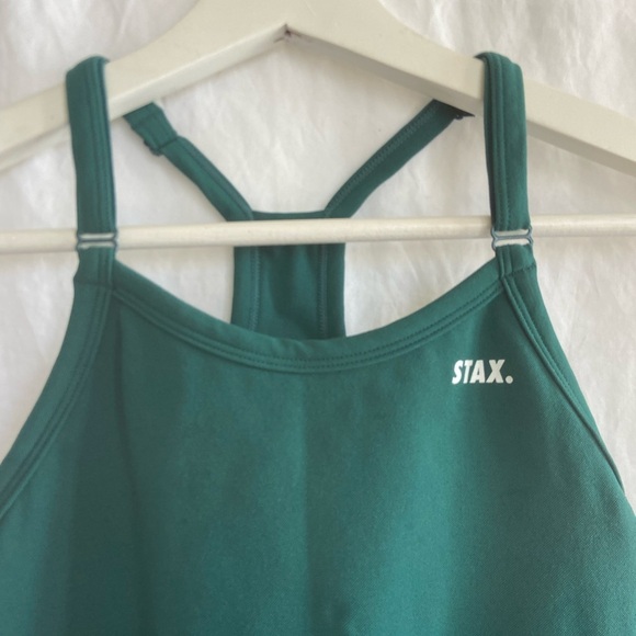Stax Premium Seamless Strappy Crop Size Medium - Picture 3 of 10
